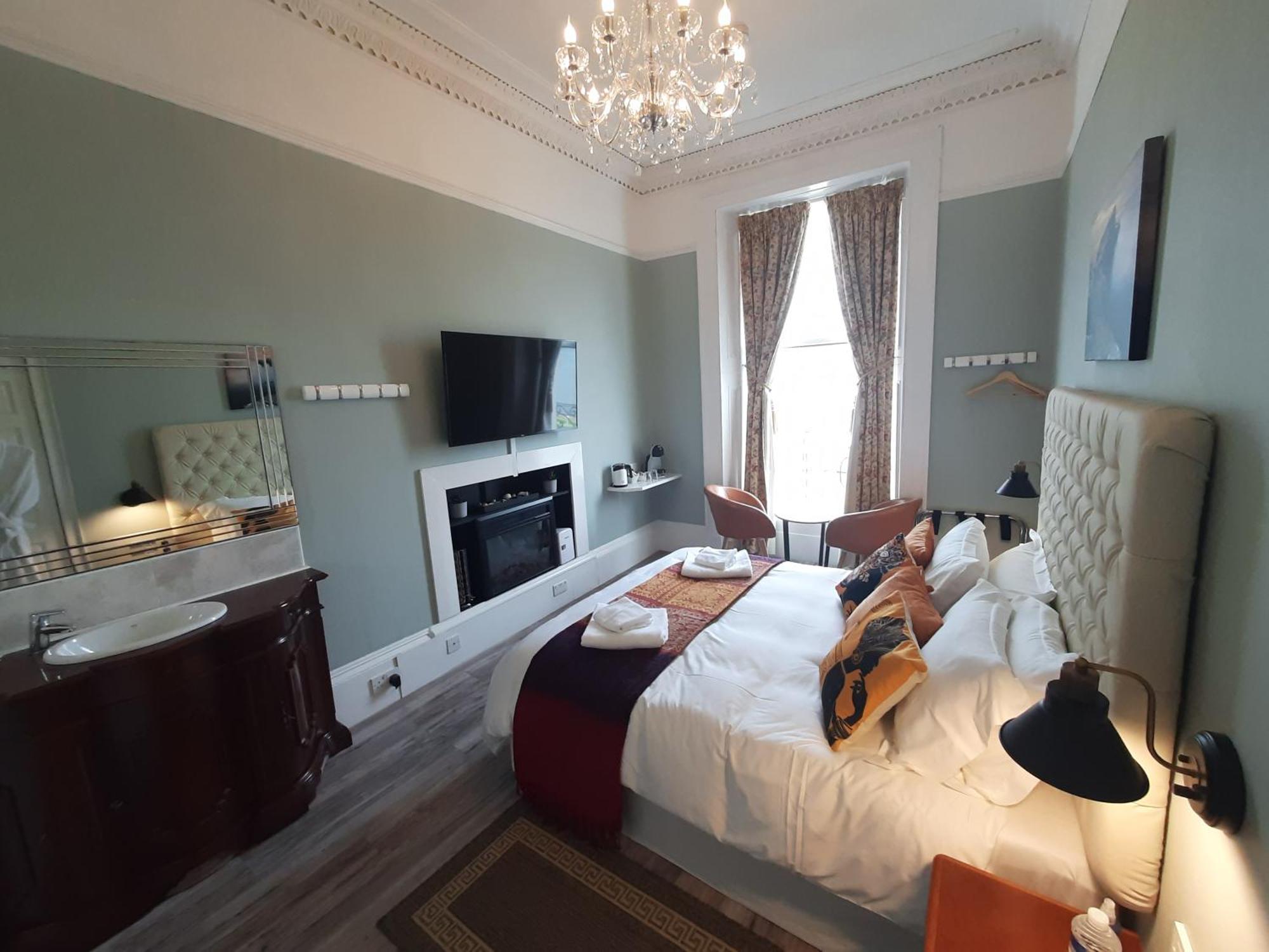 Highlander House Boutique Hotel Rothesay Bagian luar foto